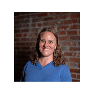 Betsy_Headshot